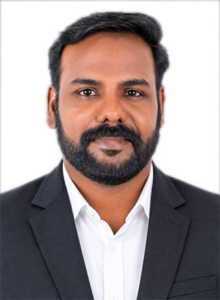 1789027838manojjames.jpg
